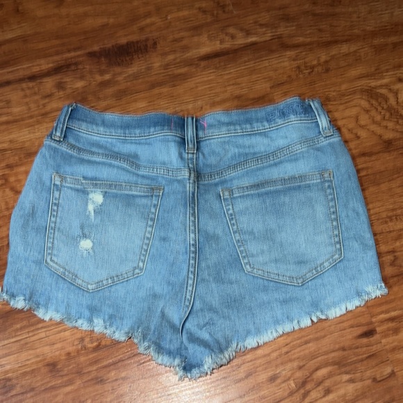 PINK light wash jean shorts - Picture 2 of 3
